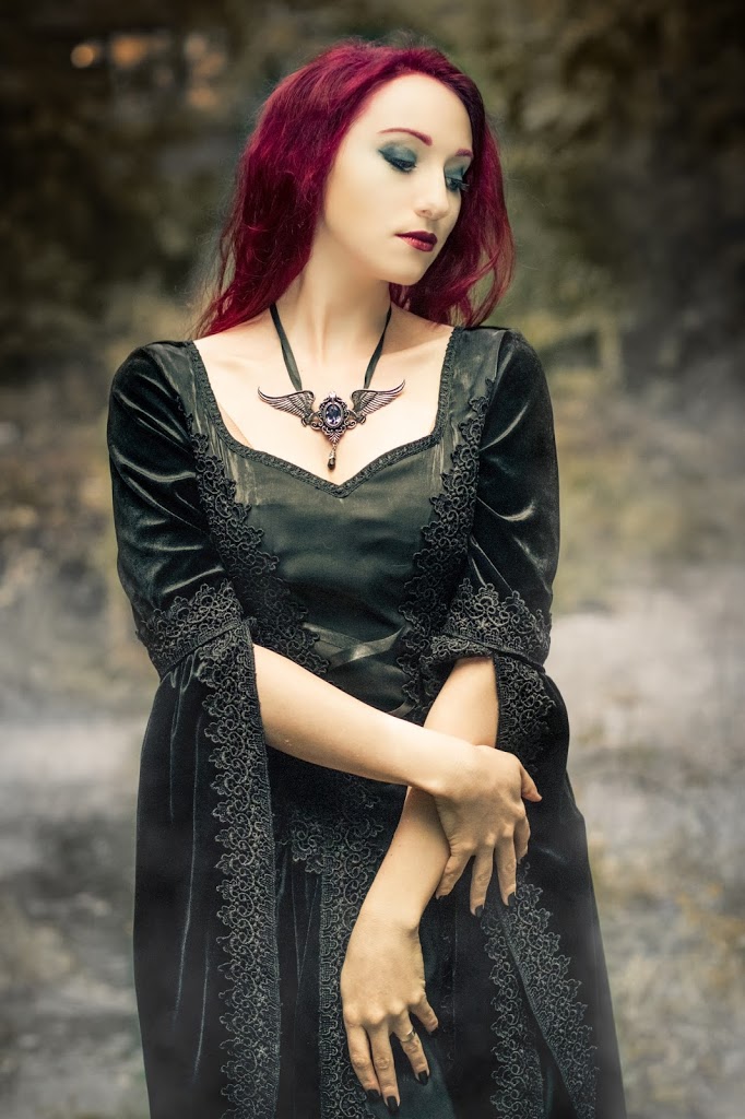 The Medieval Sorceress - VenusMantrap